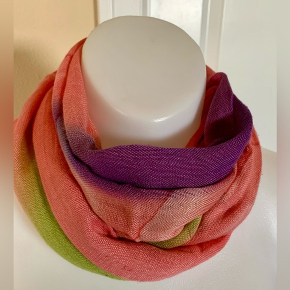 Beautiful & Unique Scarf. Can be worn in so many ways. Spring & Summer Colors. - Picture 5 of 7
